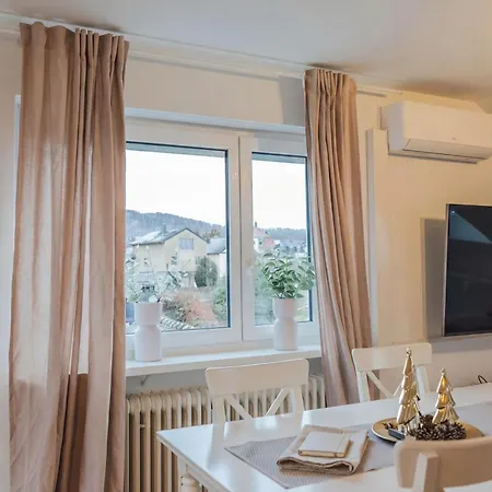 Dreilaender Blick アパート